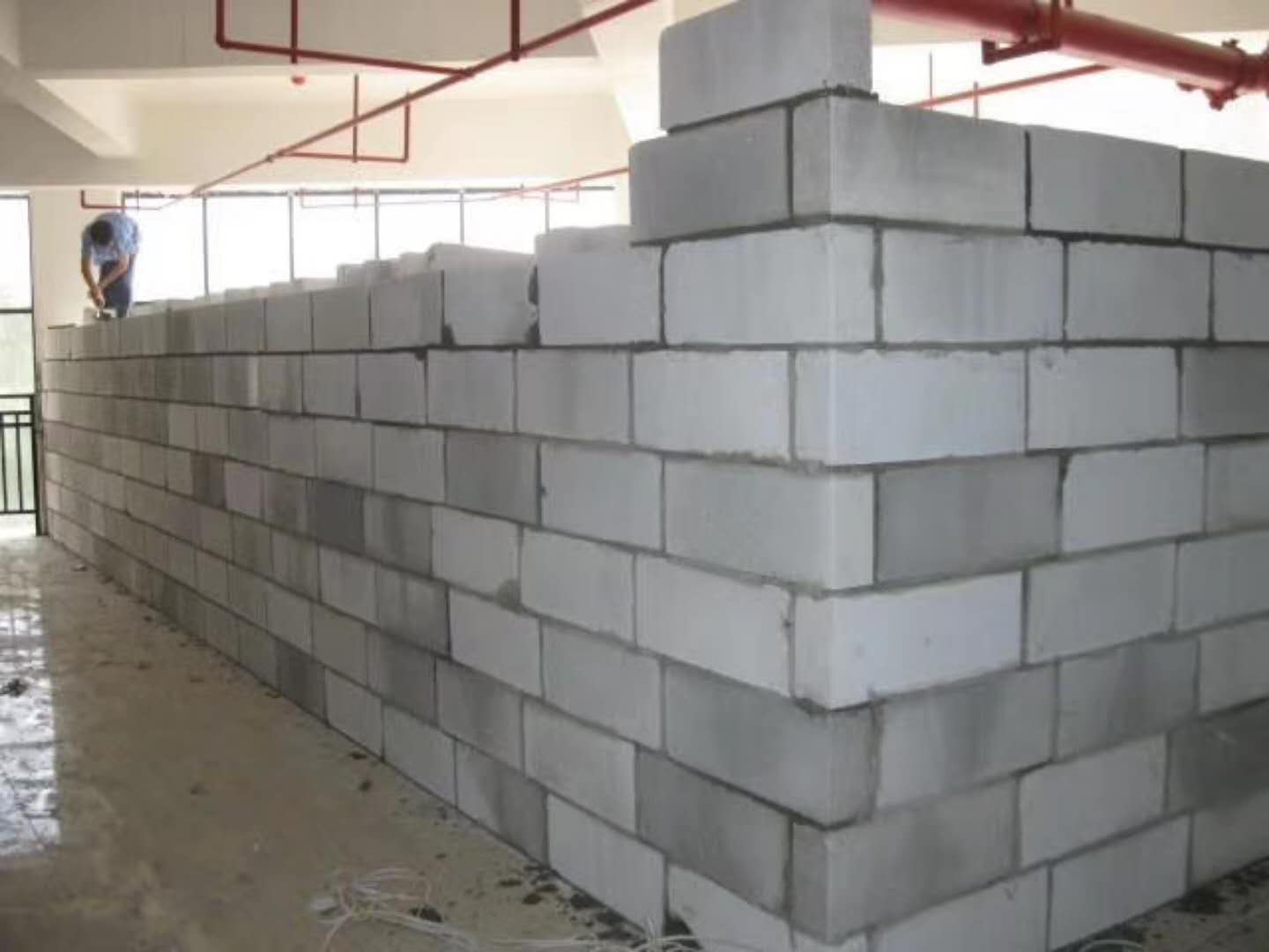连州蒸压加气混凝土砌块承重墙静力和抗震性能的研究